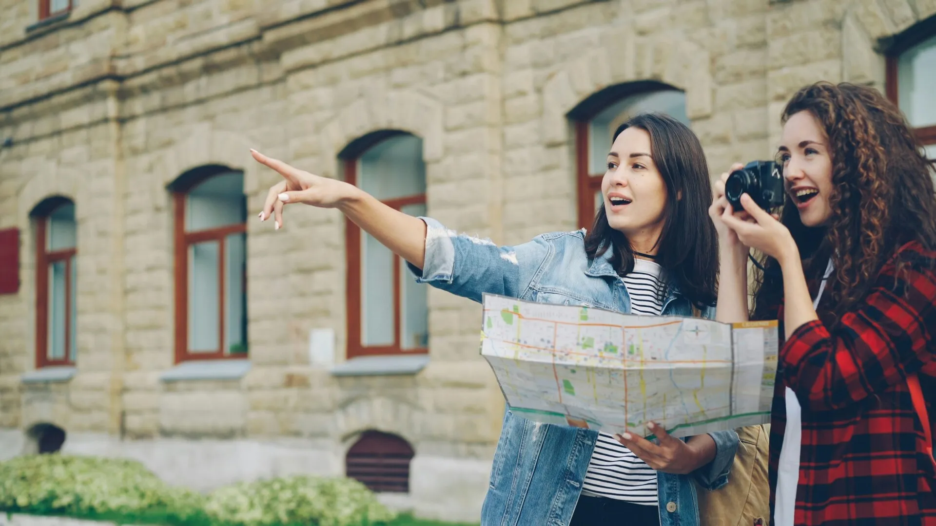 For every tour, we can provide to hire
an official italian tour guide!