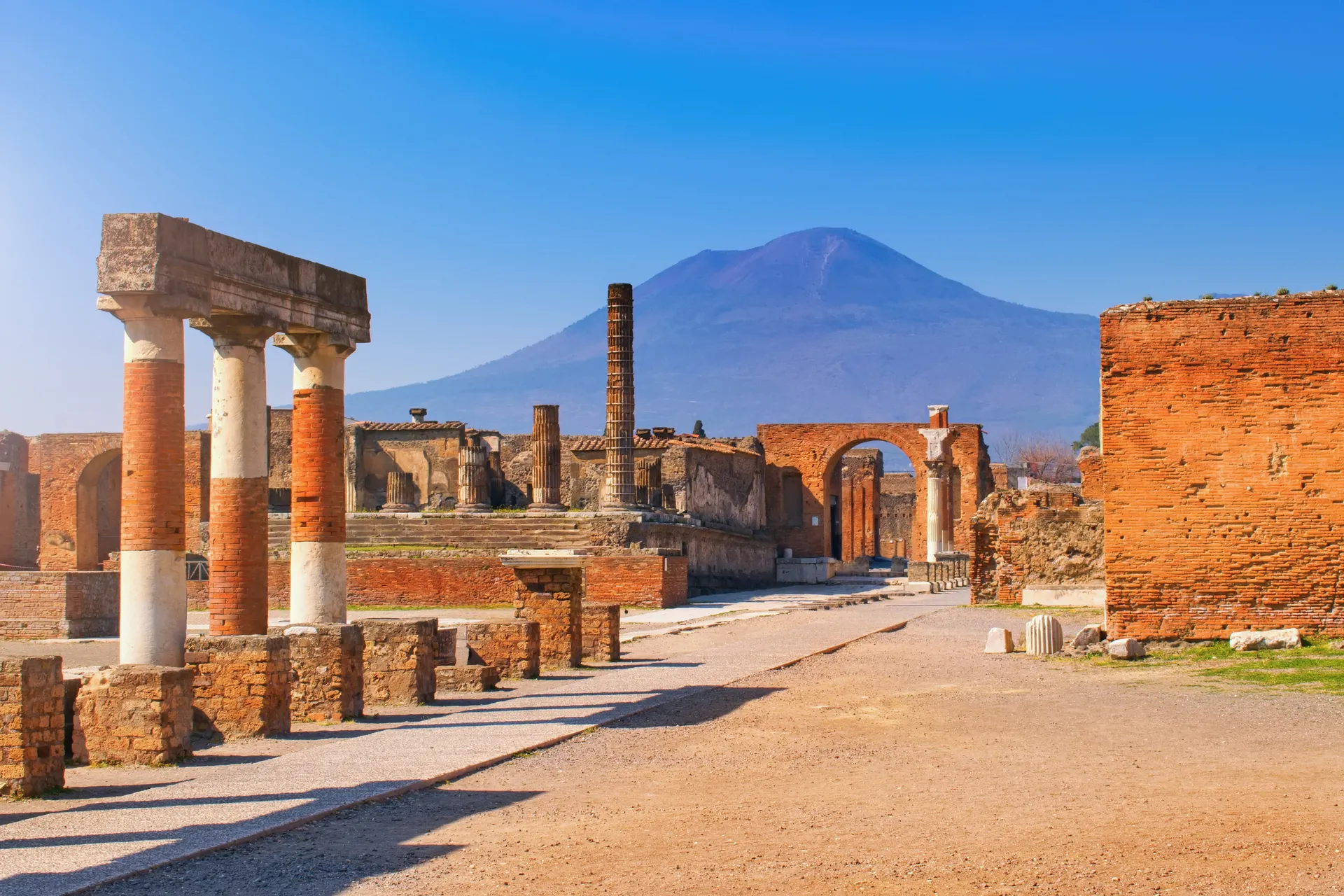 Pompeii, Mount Vesuvio and winery tour